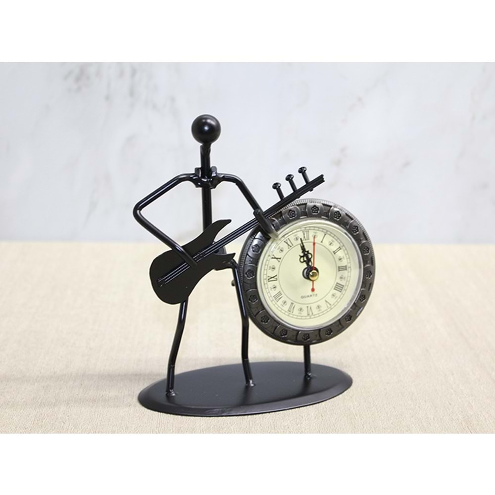 Metal Saatli Gitar Calan Muzisyen