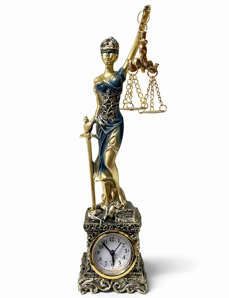 Polyester Saatli Adalet Figuru