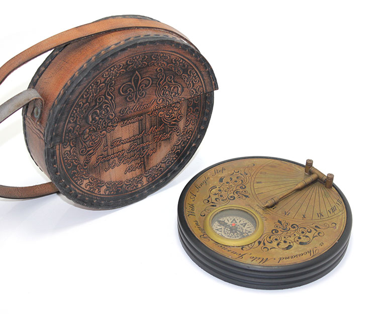 Deri Kilifli Pirinc Pusula