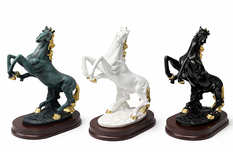 Polyester Sahlanmis At Figuru