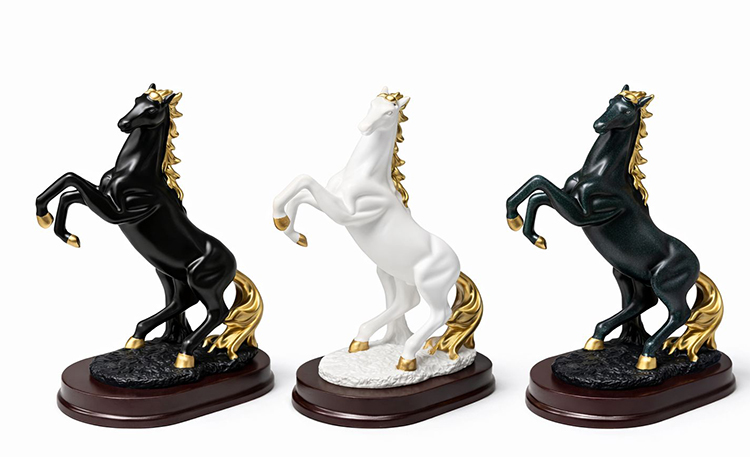 Polyester Sahlanmis At Figuru