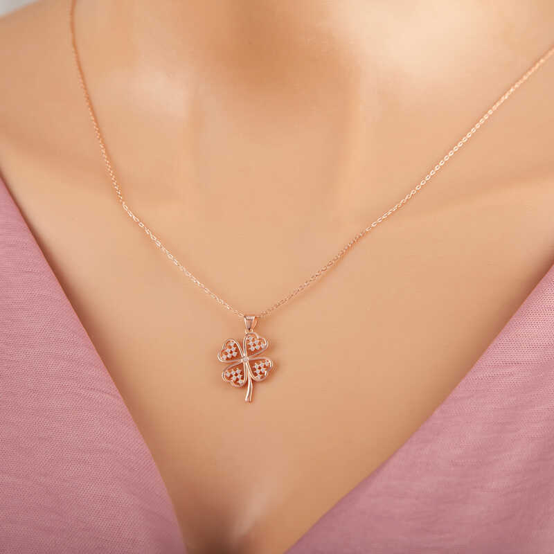 925 Ayar Gumus Rose Kalpli Dort Yaprakli Yonca Kadin Kolye