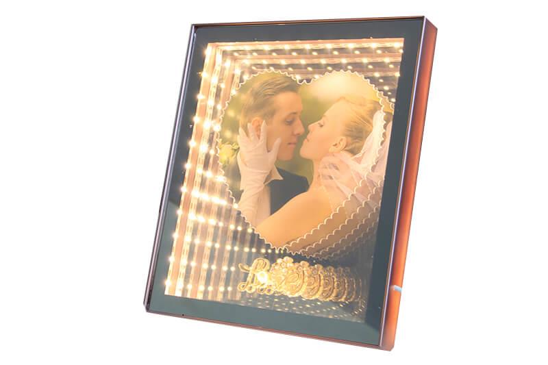 Ayna Led li Cerceve Led Isikli Kalpli Fotograf Cercevesi