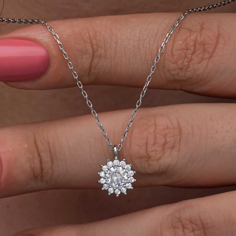 Gumus Minimal Yuvarlak Anturaj Kadin Kolye