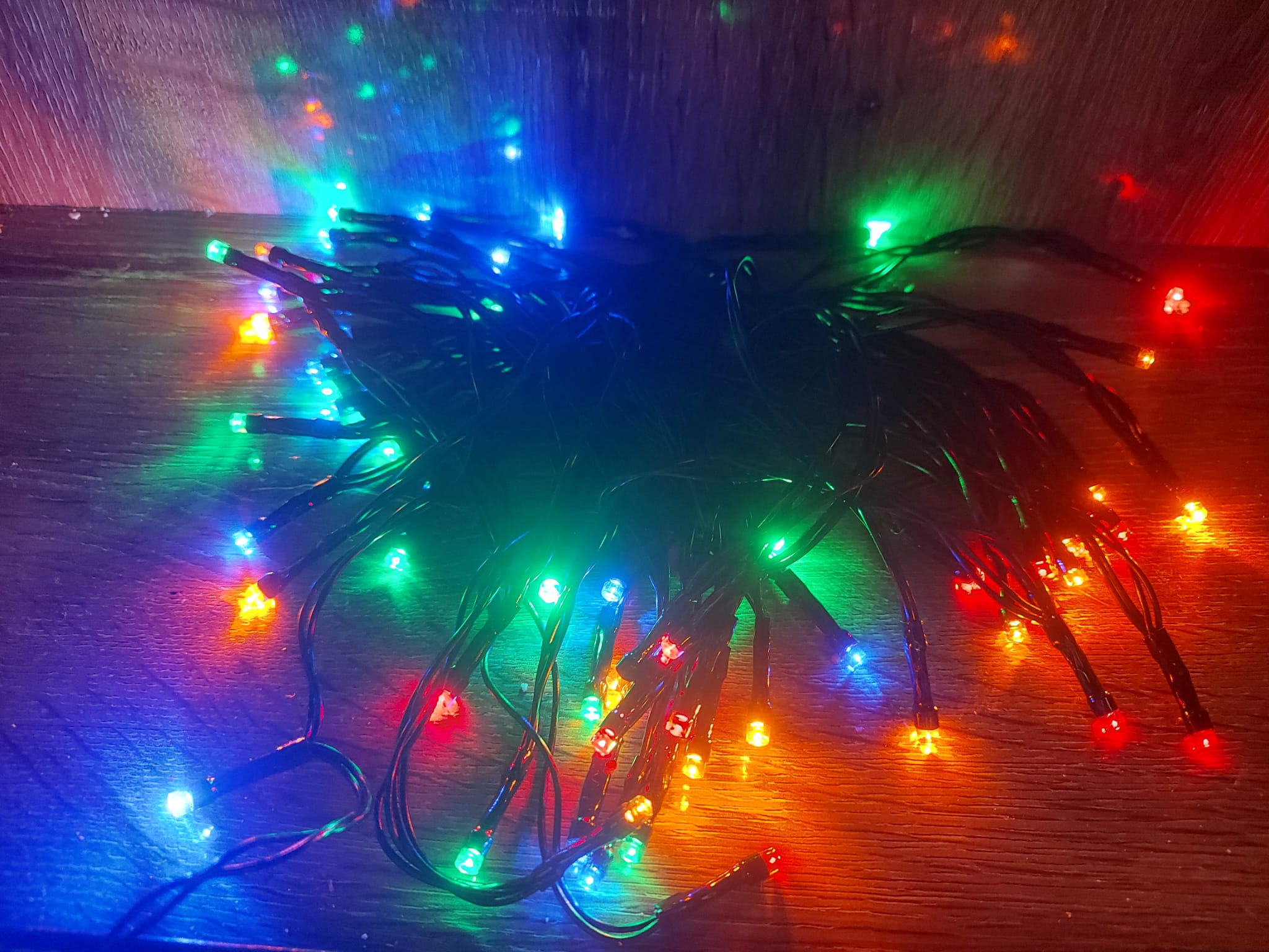 10m 100 Led Pilli 2 Kademeli RGB ISIK Siyah Kablo