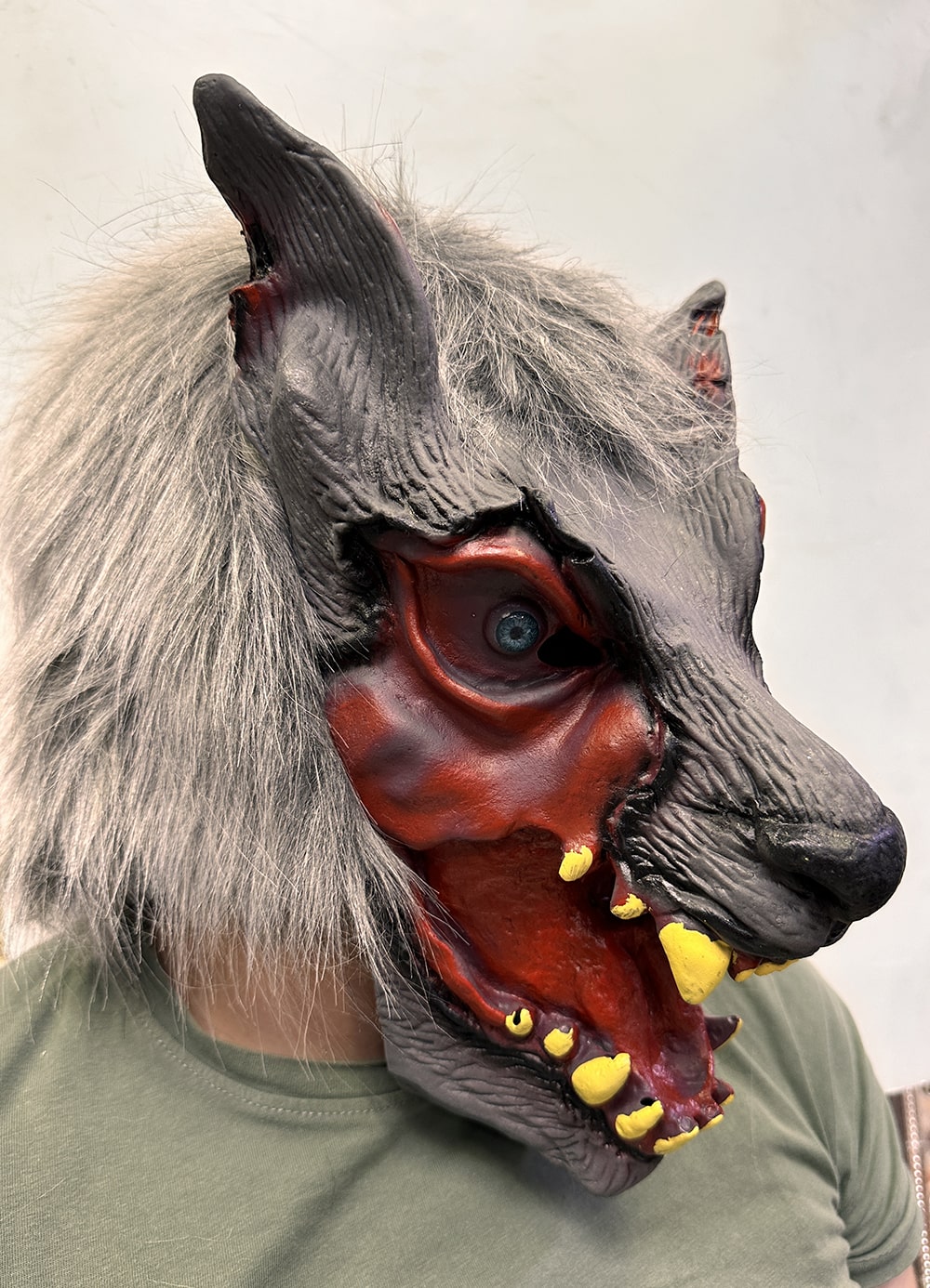 Kafaya Tam Gecmeli Lateks Disli Agzi Acik Kurt Maskesi