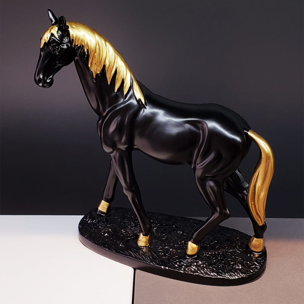 At Tasarimli Dekoratif Biblo