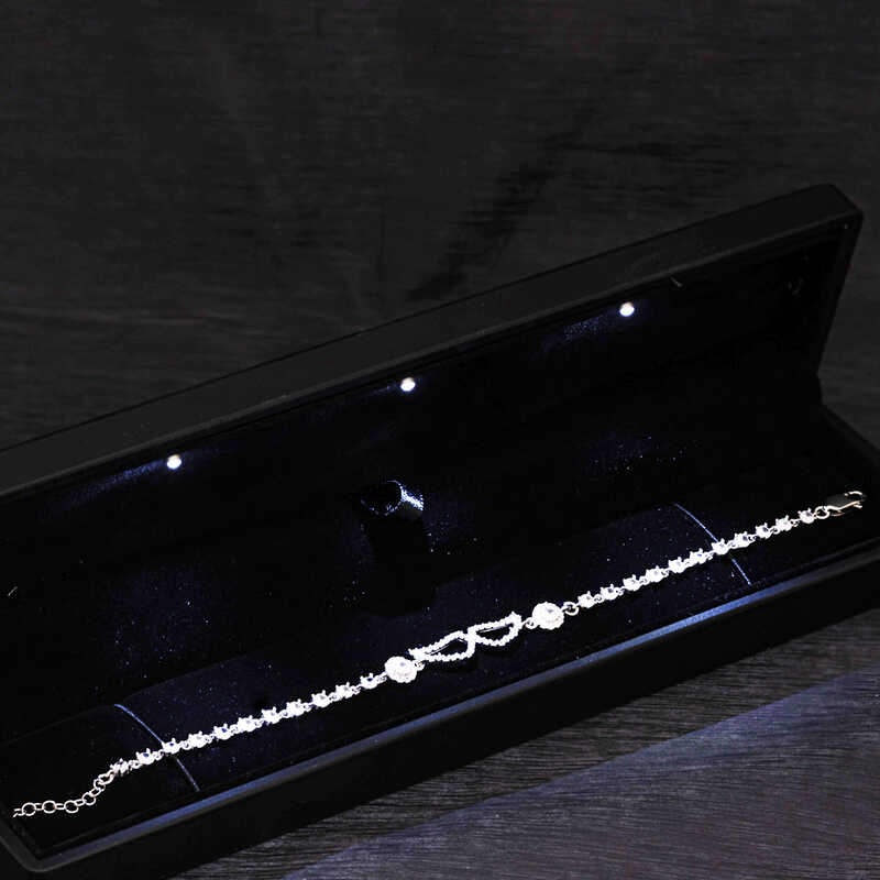 Gumus Isikli Kutulu Melek Kanadi Kadin Bileklik