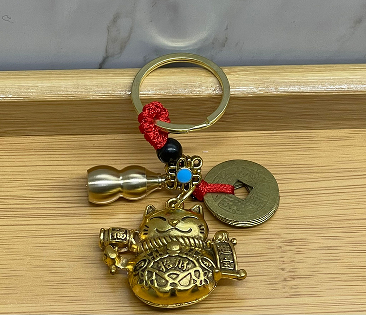 Metal Sans Ve Bereket Kedisi Anahtarlik