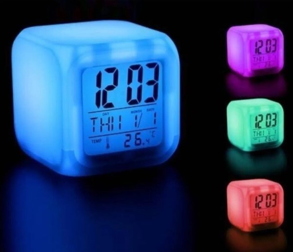 Kup Renk Degistiren Masa Saati