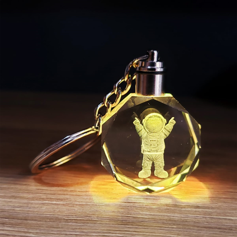 Kristal Renk Degistiren Astronot Anahtarlik