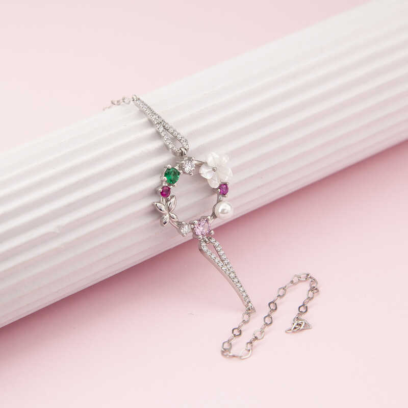 Gumus Renkli Manolya Cicegi Kadin Bileklik