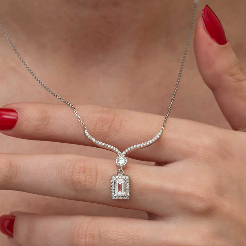 Gumus Baget Tasli Gerdanlik Model Kadin Kolye