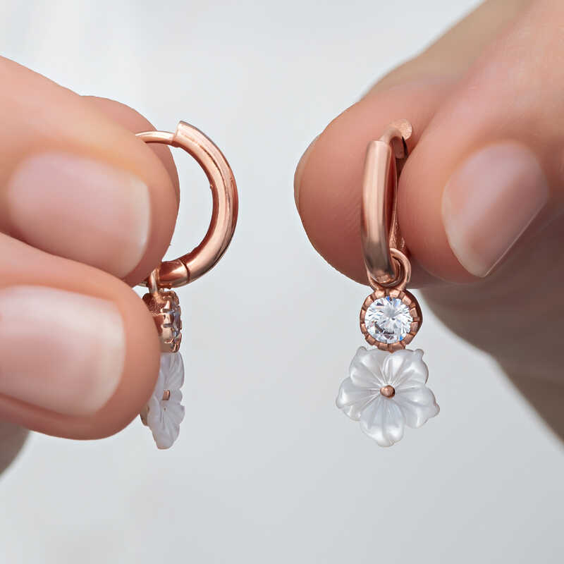 Gumus Rose Sallantili Manolya Cicegi Kadin Kupe