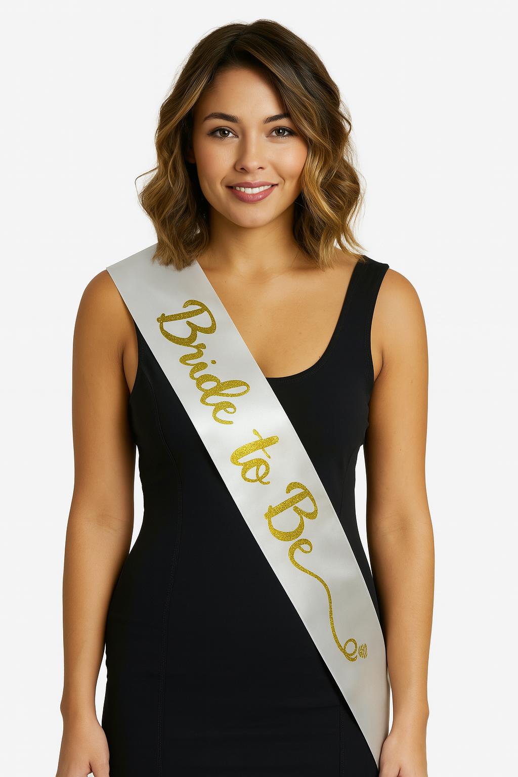 Beyaz Saten Uzerine El Yazisi Italik Altin Bride To Be Kusagi 10 cm Genislik