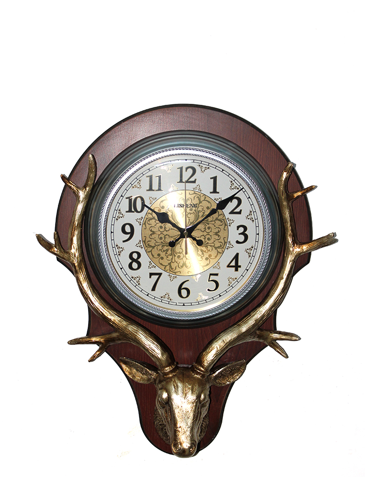 Duvara Asmali Geyik Saat