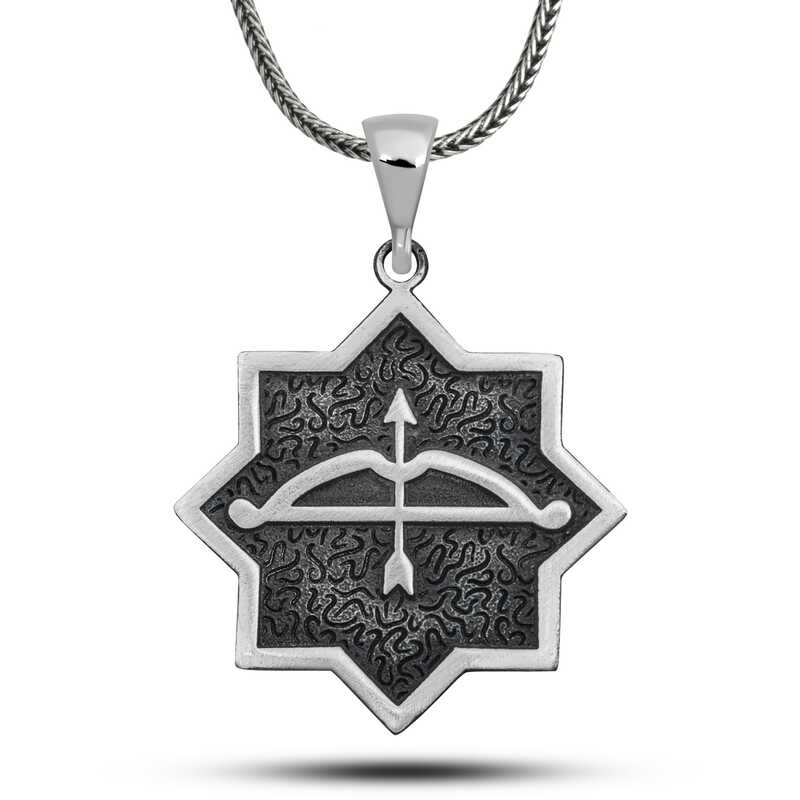 ​Gumus Ok Yay Islemeli Sekizgen Tasarim Kolye