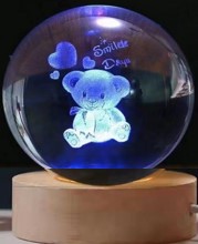 Dekoratif Ayicik Tasarimli Ahsap altlikli Isikli Cam Kure Cam:6cm Ahsap:2cm