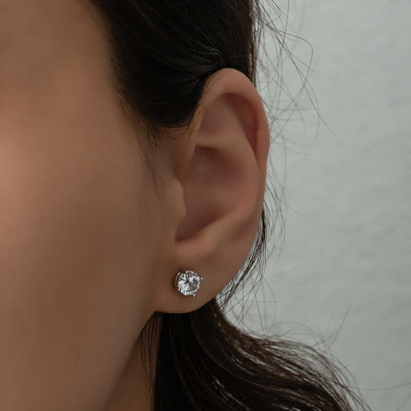 ​Gumus 6 mm Beyaz Zirkon Tek Tas Kadin Kupe