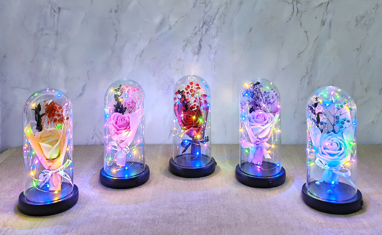 Isikli  Muzkli Dekoratif Cam Fanus Icinde Gul