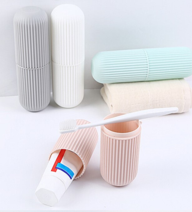 Seyahat Tipi Dis Macunu ve Fircasi Kabi 4 Renk