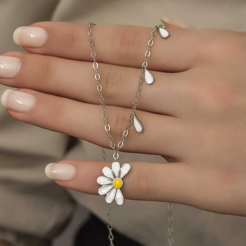 925 Ayar Gumus Papatya Seviyor Sevmiyor Bayan Gumus Kolye