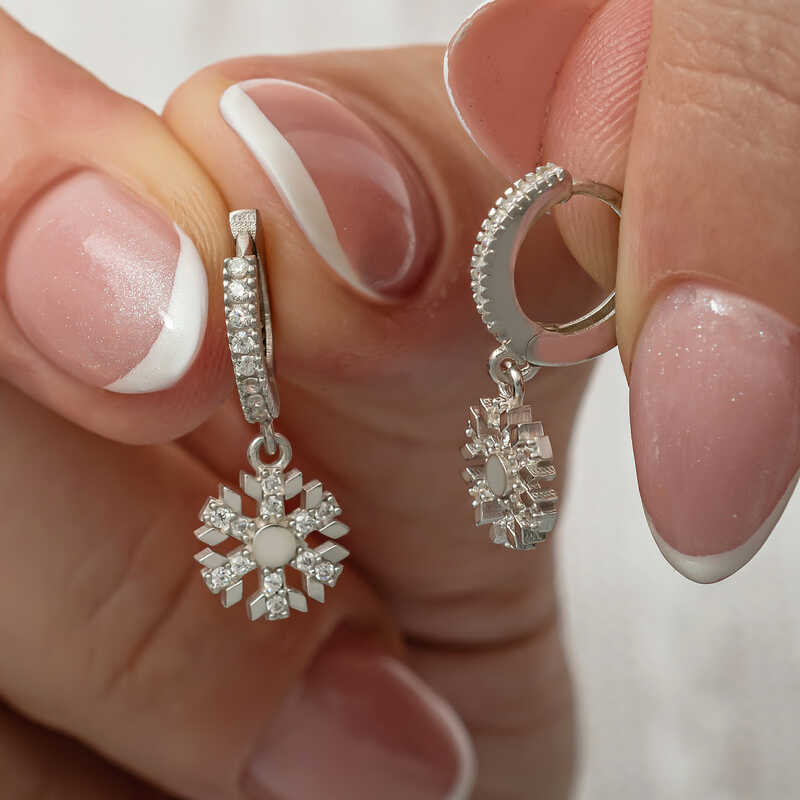 Gumus Sallantili Kar Tanesi Kadin Kupe