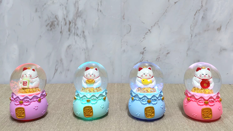 Sans Kedisi Isikli Kar Kuresi